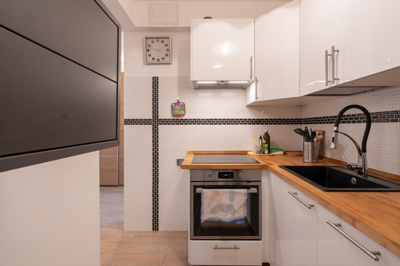 Ancient Roman Style - 7th Floor - Exclusive Apt
